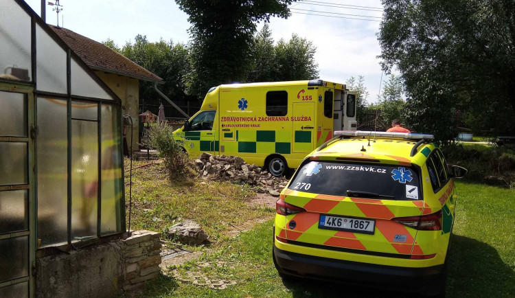 Na místě zasahovali záchranáři i hasiči