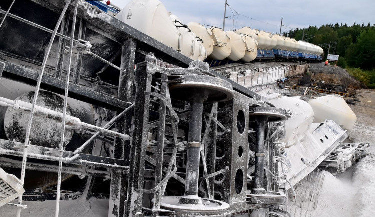 Chebský soud zprostil obžaloby strojvůdce vykolejeného vlaku u Mariánských Lázní