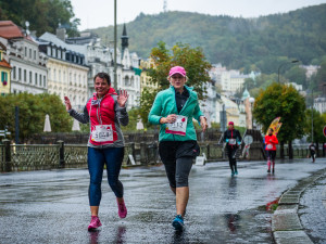 Rodinný běžecký závod ČEZ RunTour zavítá 25. září na lázeňskou kolonádu v Karlových Varech!