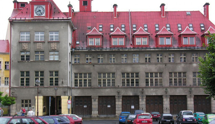 Budovu bývalé hasičské zbrojnice v Aši čeká rekonstrukce.