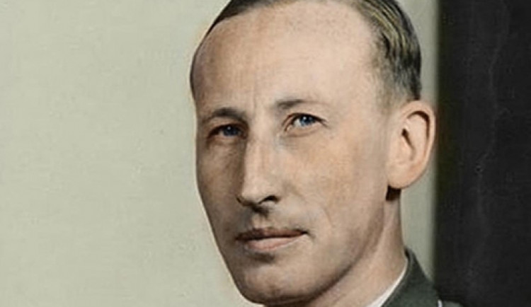 Čechy převychovat, nebo postavit ke zdi. Před 80 lety převzal správu českých zemí Heydrich.