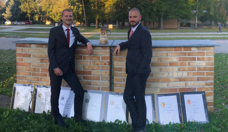 Historický úspěch na degustačních soutěžích. Pivovary Staropramen získaly deset medailí