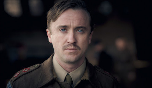 size4-16348231762109-60-ve-druhe-svetove-valce-bojuje-draco-malfoy-v-komunistickem-polsku-zase-vrazdi-gaye