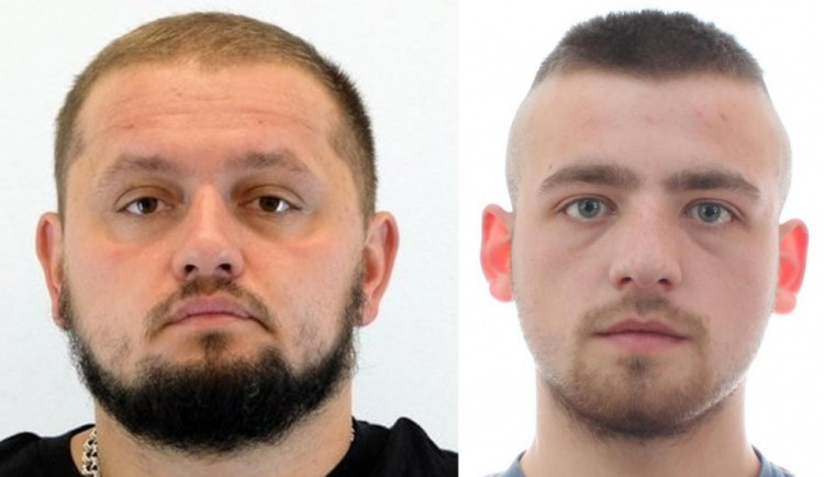 Dvojice Ukrajinců podezřelá z pokusu o vraždu stále uniká. Na svědomí mají nejspíš další napadení