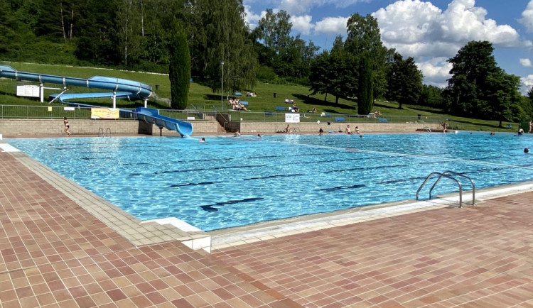 Koupaliště v Ostrově