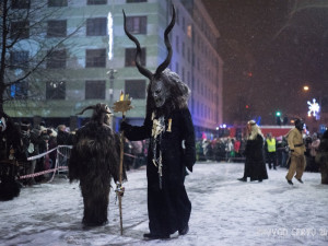 Sokolov ruší vánoční trhy i průvod čertů, program omezují i další města
