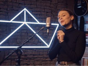 Kateřina Marie Tichá, Tomáš Klus nebo Jiří Mádl. Charitativní song má pomoci Arpidě se stavbou nového areálu