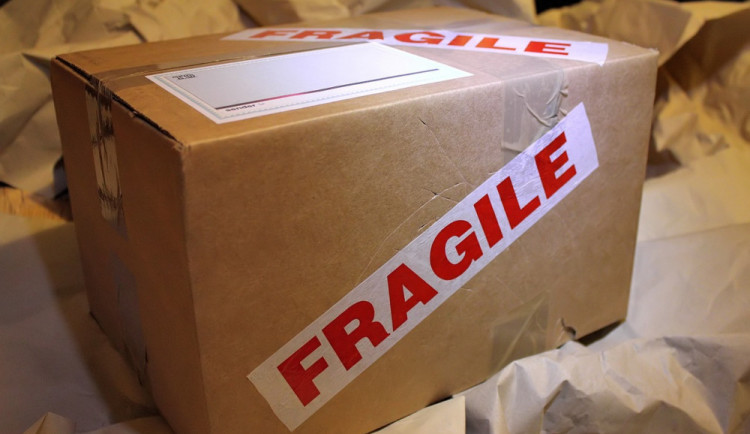 Objednaný balík se poškodil při přepravě. Co můžete dělat?