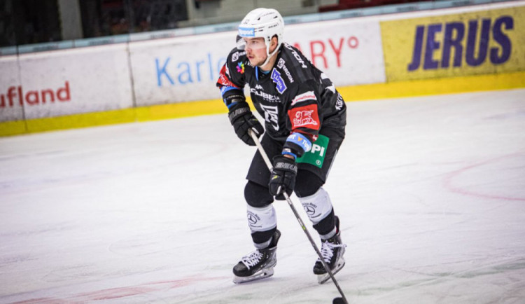 Hokejisty Energie opouští obránce Doudera, hrát bude v Brně