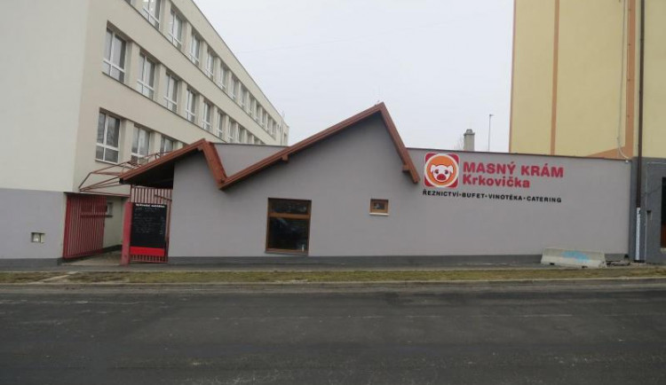 Potravináře naštvalo řeznictví v Chebu, našli tam myši a trus hlodavců