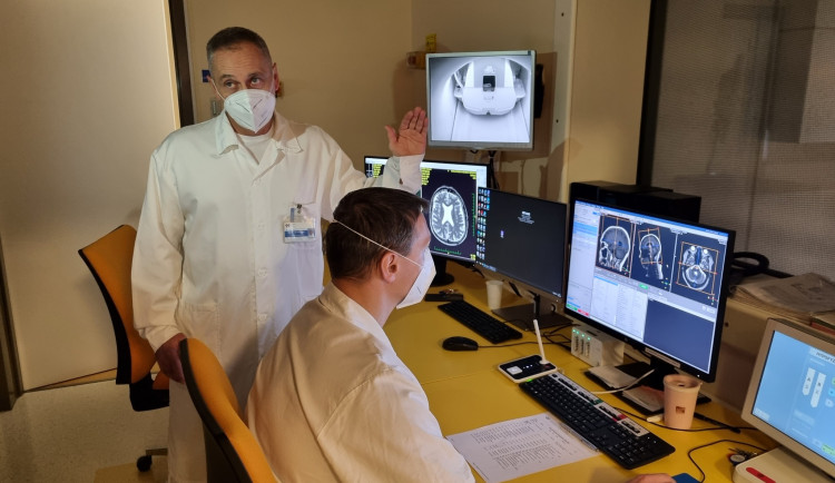 Karlovarská nemocnice má vylepšenou magnetickou rezonanci