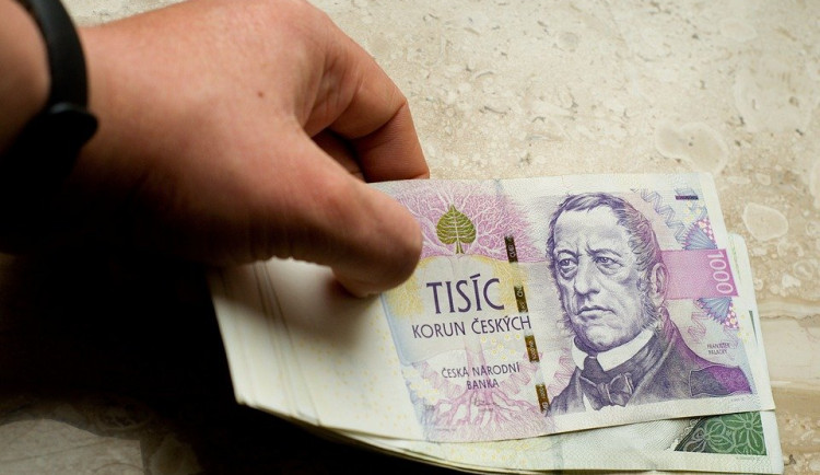 O možnosti zbavit se dluhů se v Karlovarském kraji zajímaly desítky lidí