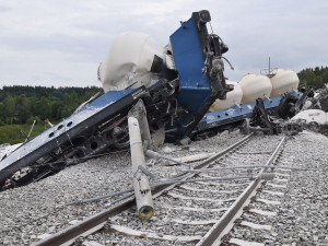 Strojvedoucímu hrozí osmiletý trest vězení za vykolejení nákladního vlaku u Mariánských Lázní