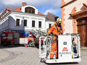 Kvůli silnému větru je v Karlovarském kraji 10 tisíc domácností bez proudu