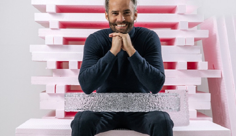 Uměleckým šéfem sklárny Moser se stal Jan Plecháč