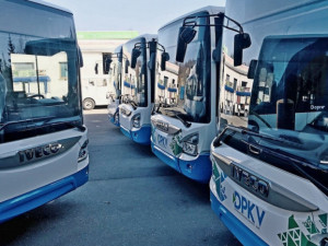 Autobusoví dopravci požádají Karlovarský kraj o zálohu kvůli cenám nafty