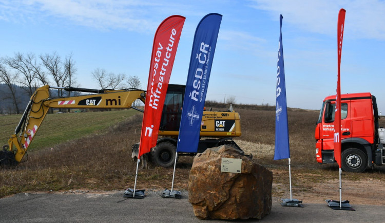 Ředitelství silnic a dálnic začalo stavět další úsek dálnice D6. Hotovo má být v roce 2024