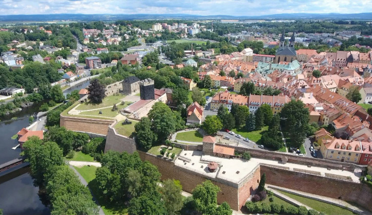 Cheb začne letos s rekonstrukcí domu v Dragounské 12, vzniknou zde byty