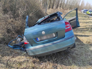 U Toužimi se srazila dvě auta, jeden člověk zemřel
