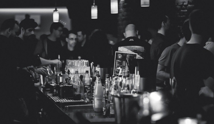 size4-bar-463476_960_720