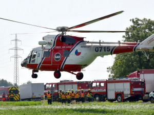 Pomoc přichází z nebe, armádní letečtí záchranáři z Líní ročně ošetří a převezou stovky pacientů