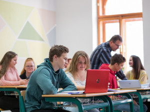 Karlovarský kraj připravuje kurzy češtiny pro studenty z Ukrajiny