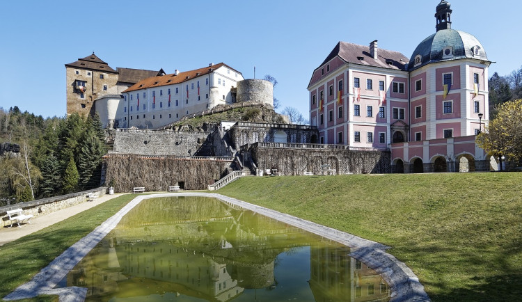Zámek Bečov se otevřel po zimní pauze návštěvníkům