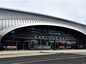 Kraj opět usiluje o užší spolupráci Letiště Karlovy Vary s pražským letištěm
