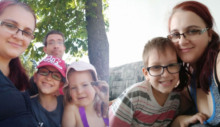 Sedmiletý Martínek dosud nemluví a je na plenách. Rodiče se přesto nevzdávají a snaží se zajistit mu léčbu.