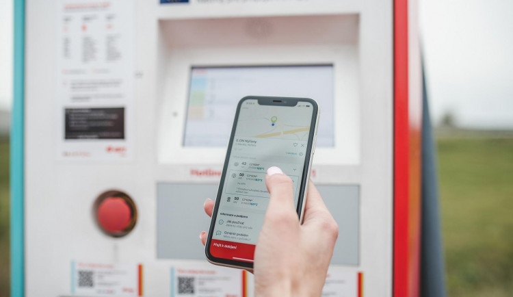 Mobilní aplikace E.ON Drive nově nasměruje řidiče elektromobilů k 700 dobíječkám v České republice.