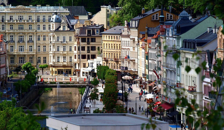 Rozkopané Karlovy Vary. Prosíme obyvatele a návštěvníky o respekt, žádá město