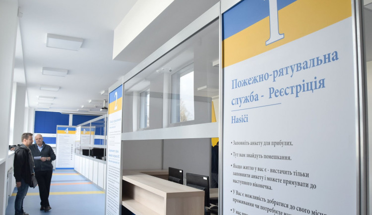 V depozitáři krajské knihovny začalo fungovat centrum pro uprchlíky