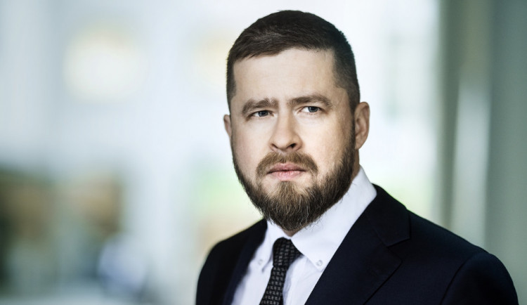 Zeman jmenoval guvernérem ČNB Aleše Michla, ten navrhne ponechání sazeb