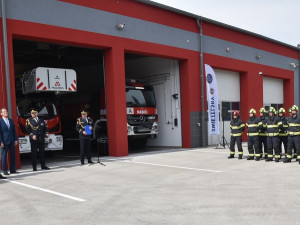 Chebští hasiči představili své nové prostory, přišly stovky lidí