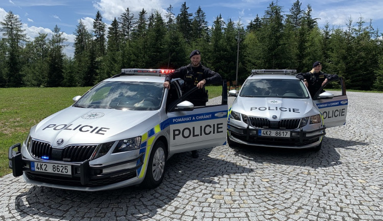 Co nabízí karlovarská policie a jaké jsou možnosti kariérního růstu u Policie České republiky