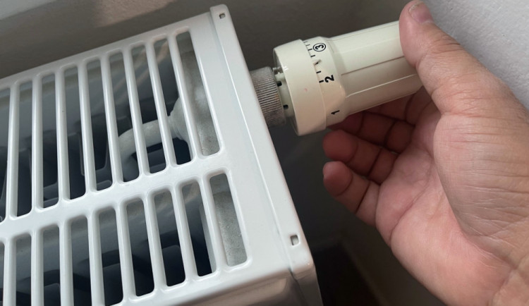 Cheb prosadil některá opatření jak snížit ceny tepla, personální změny neprošly