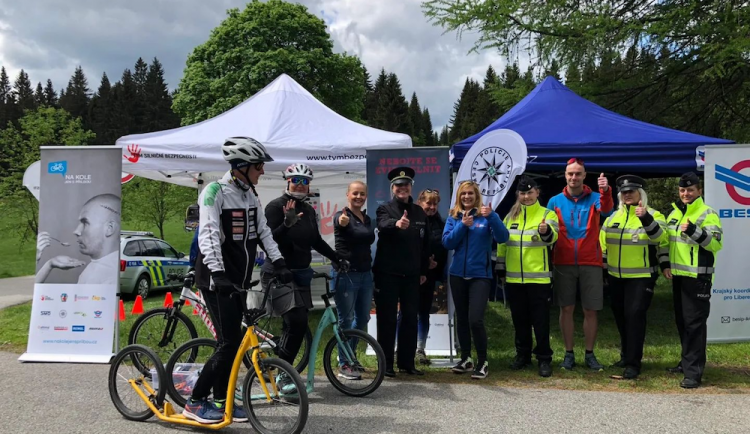 Projekt Na kole jen s přilbou vyjede opět chránit zdraví cyklistů