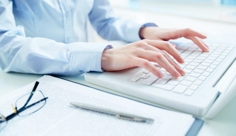 Plánujete svatbu nebo studium v zahraničí? Dejte pozor na podmínky soudního překladu dokumentů