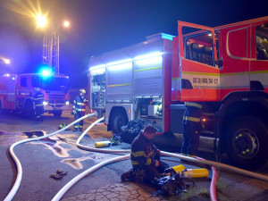 Hasiči zasahovali u požáru sušící věže na uhlí