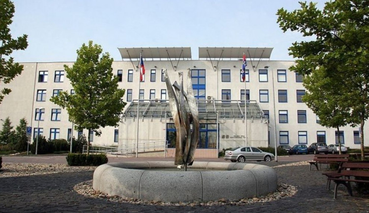 Krajský úřad Karlovarského kraje - ilustrační foto