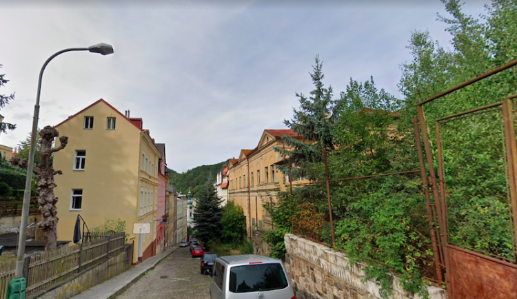 Opravíme Kolmou ulici, hlásí karlovarský magistrát