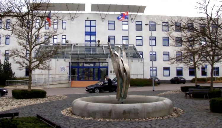 Dražší energie budou stát Karlovy Vary desítky milionů, úspory se hledají těžce