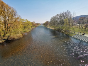Karlovy Vary začaly s úpravami náplavky u řeky Ohře