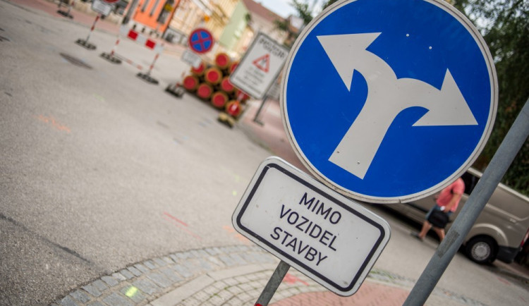 V Karlových Varech začala oprava Bezručovy ulice za 35 milionů korun bez DPH