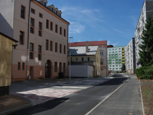 Oprava ulice Lidické nábřeží v Sokolově za téměř 13 milionů korun je hotová