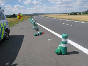 Hrozivá statistika víkendových nehod motocyklů na Karlovarsku, pro tři zraněné motorkáře přiletěl vrtulník