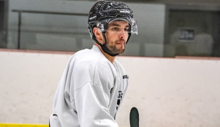 Hokejový útočník Kružík se uchází o smlouvu v Karlových Varech.