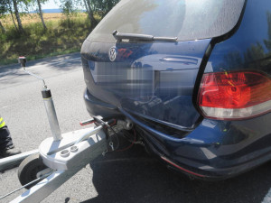 Ujel od nehody a vzápětí způsobil další. Škoda je 300 tisíc