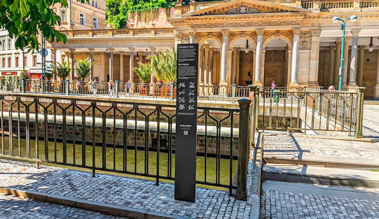 Veřejný prostor v Karlových Varech zdobí nový městský mobiliář