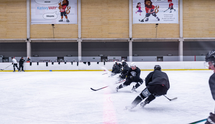 Karlovarský hokejový klub se chystají koupit město a nový investor